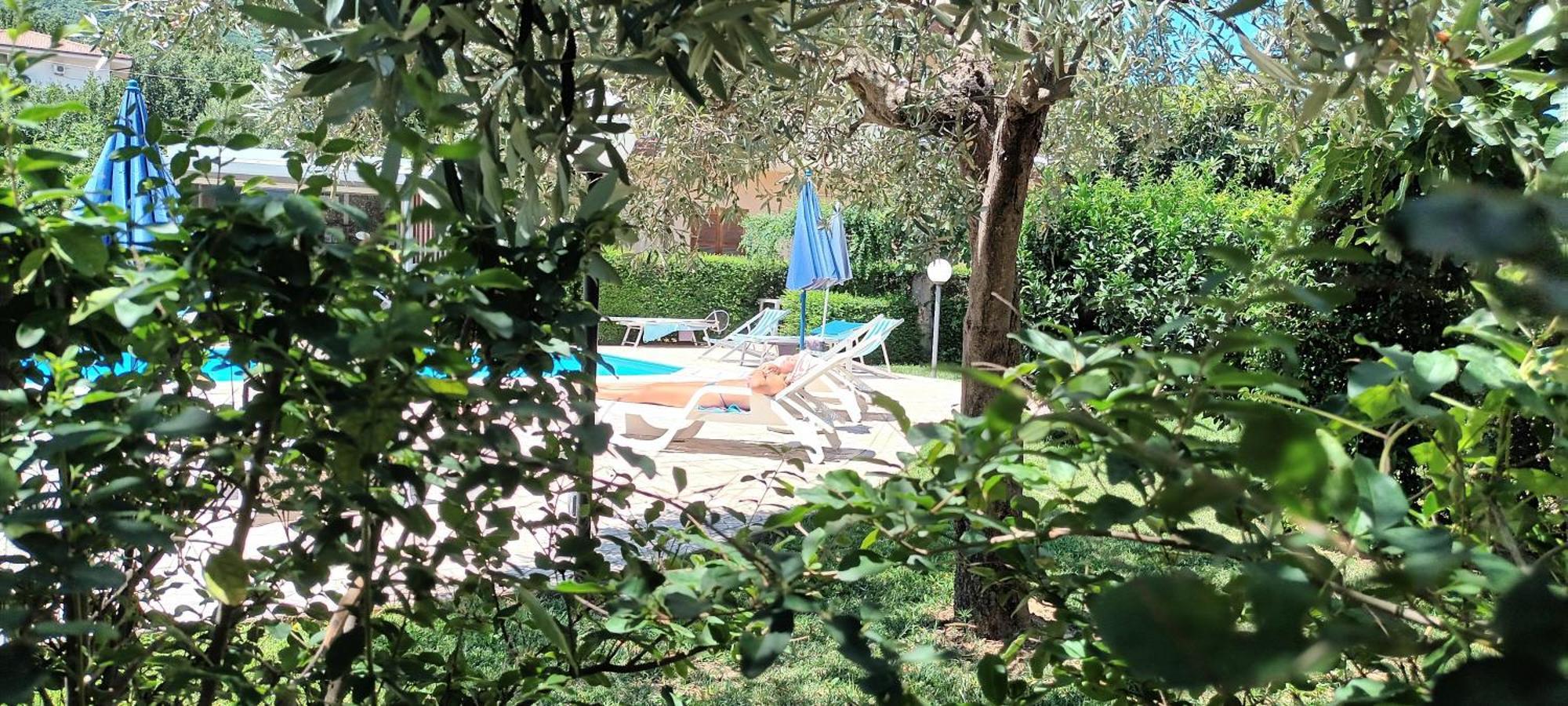 La Residenza Del Marchesato Panzió Marano Marchesato Kültér fotó