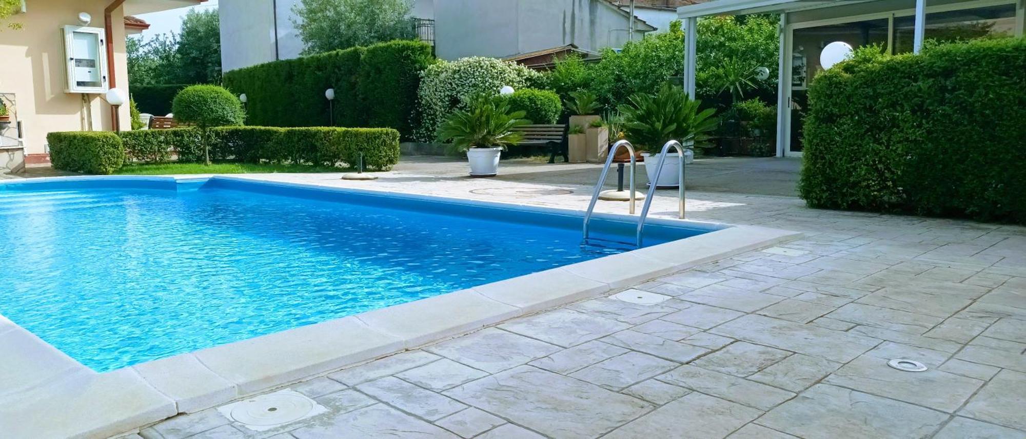 La Residenza Del Marchesato Panzió Marano Marchesato Kültér fotó