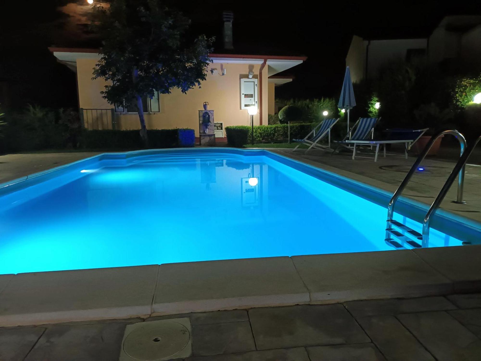 La Residenza Del Marchesato Panzió Marano Marchesato Kültér fotó