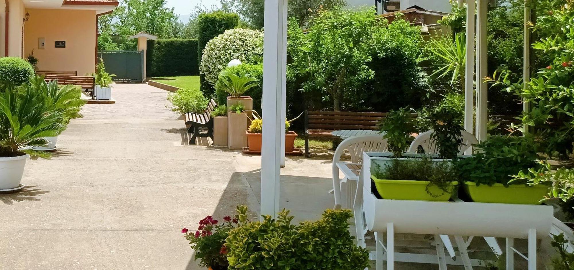 La Residenza Del Marchesato Panzió Marano Marchesato Kültér fotó